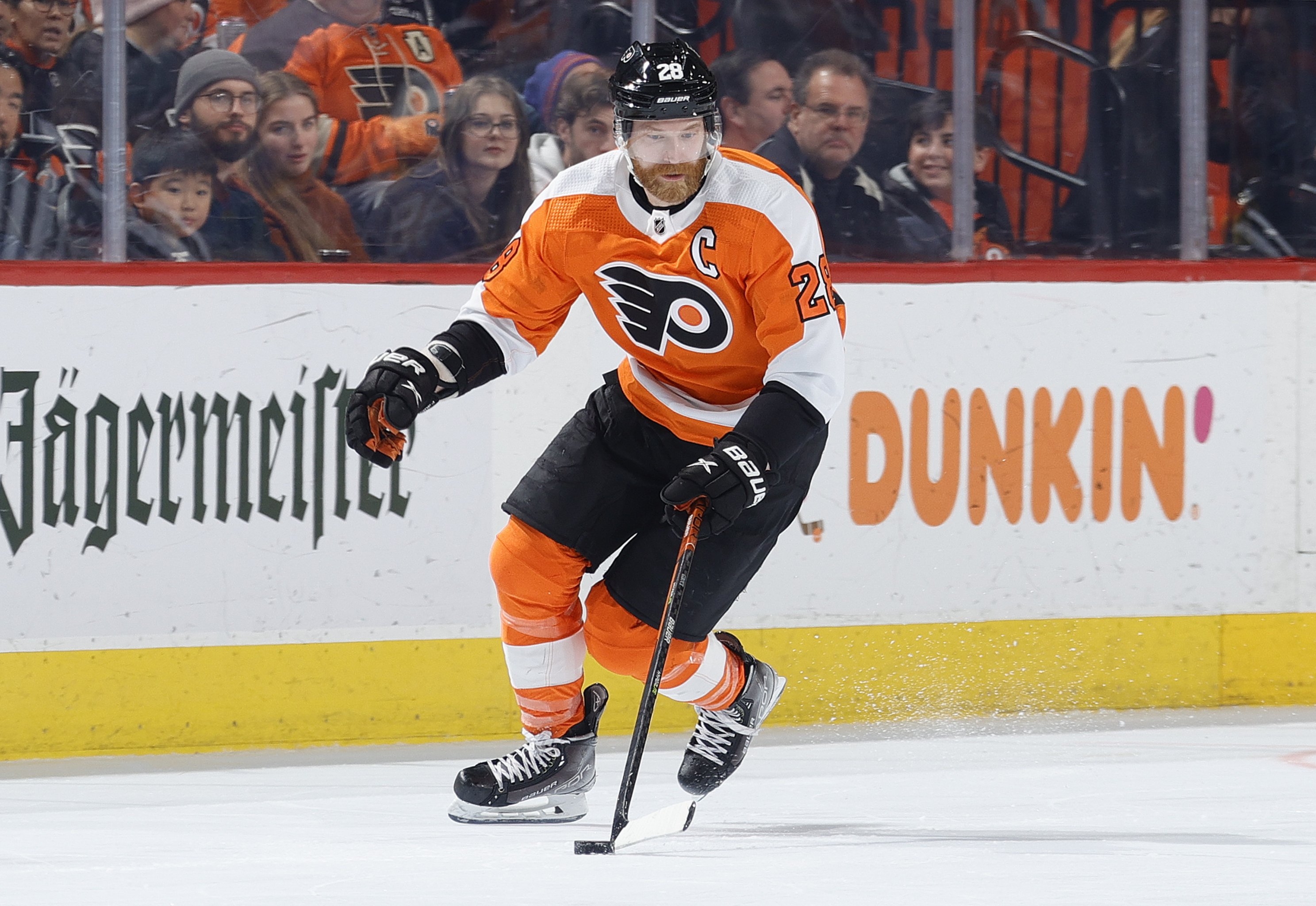 Claude Giroux is on a run, and taking the Flyers with him