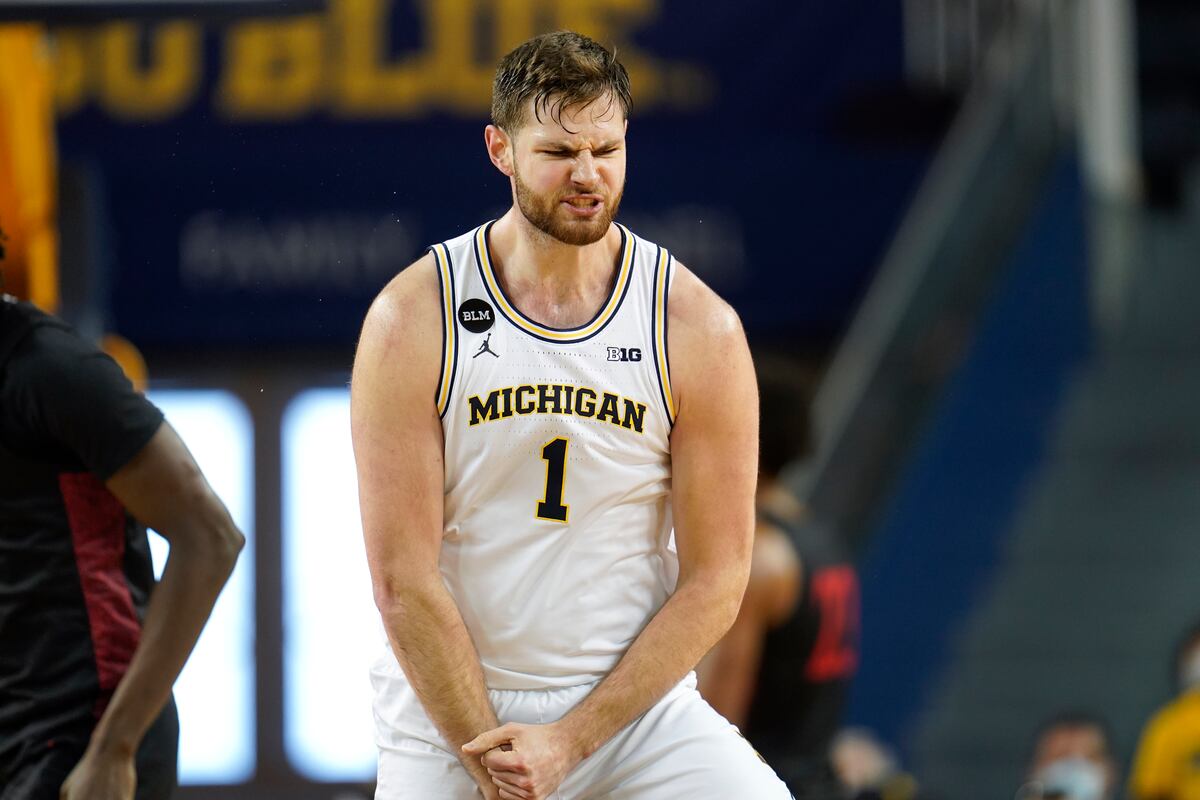 Projecting Who's Staying, Who's Leaving from Michigan After NCAA Tournament Loss - Vimarsana News