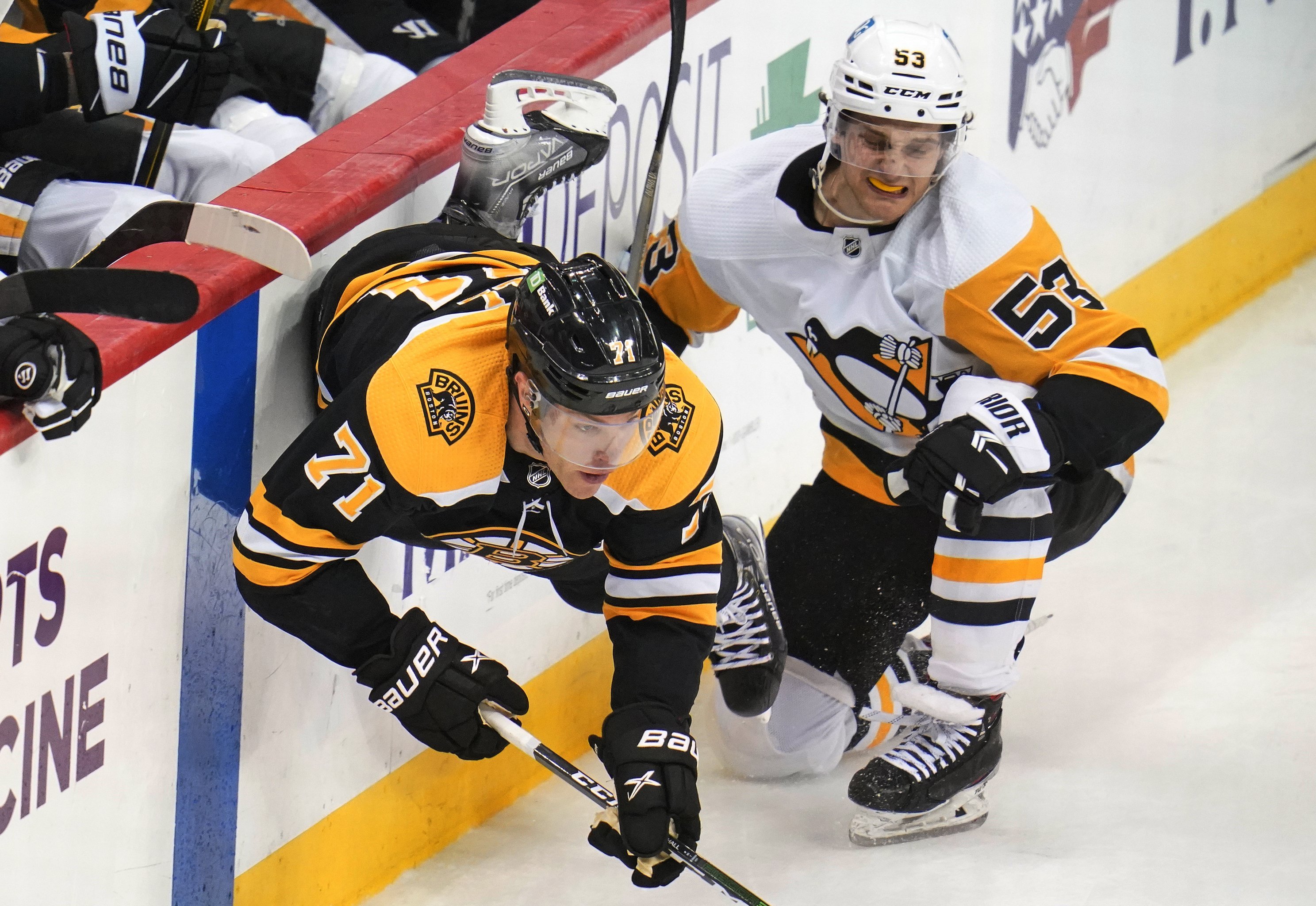 NHL playoff standings update: Bruins, Penguins look to bounce