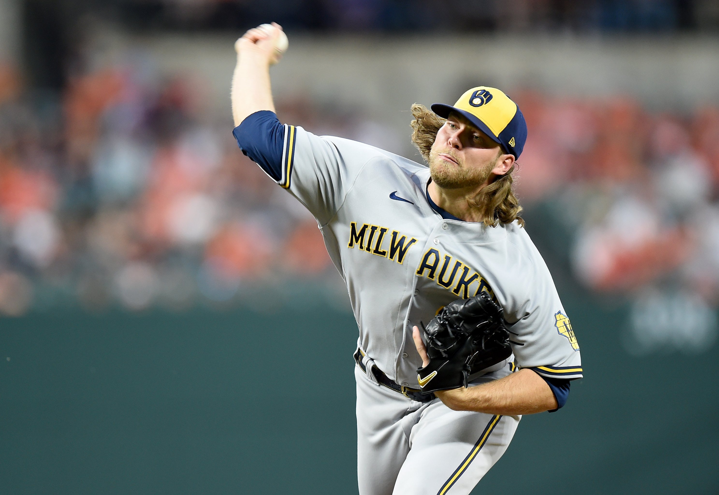 Brewers renew RHP Devin Williams' contract