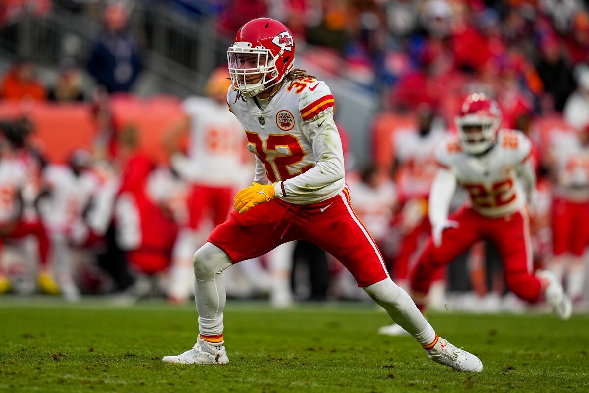 10 NFL Free Agents Who Can Fill Remaining Holes After 2022 Draft - Vimarsana News