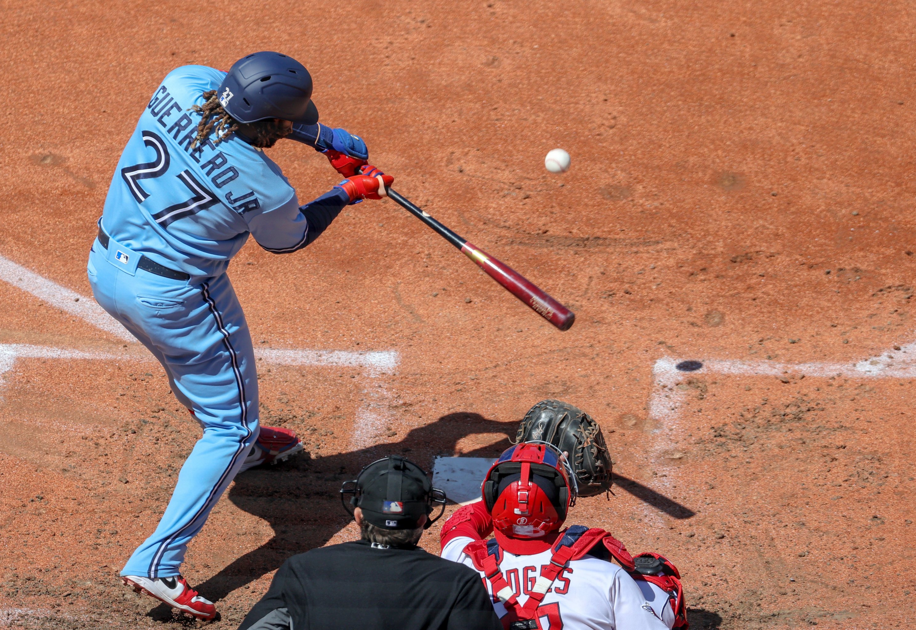 Anthony Rizzo on cleats, swing, 03/20/2021