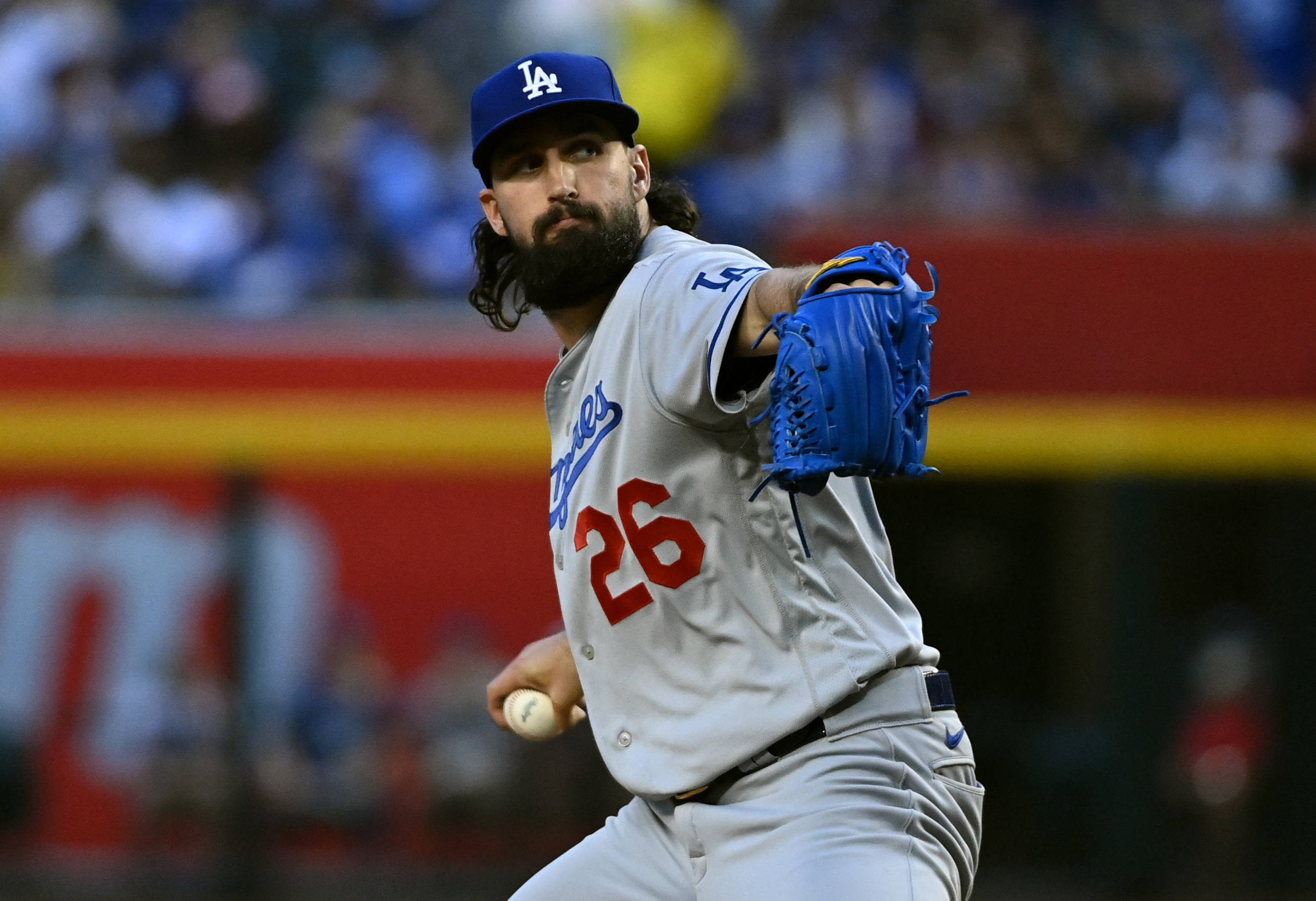 Dodgers Briefing: New batter's eye, injury updates, Chico mania