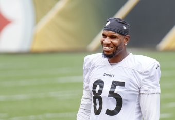 Free-agent TE Eric Ebron
