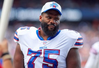 Free-agent OL Daryl Williams