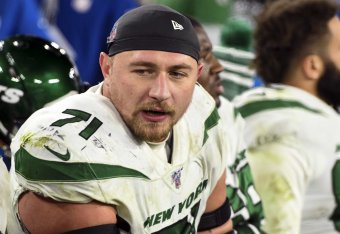 Free-agent G Alex Lewis