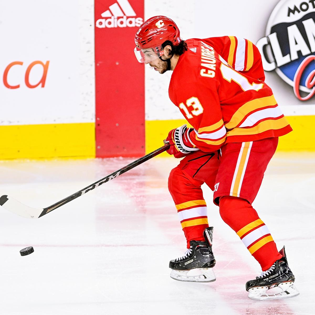 Johnny Gaudreau scores OT winner for Flames in victory over Flyers - Red  Deer Advocate